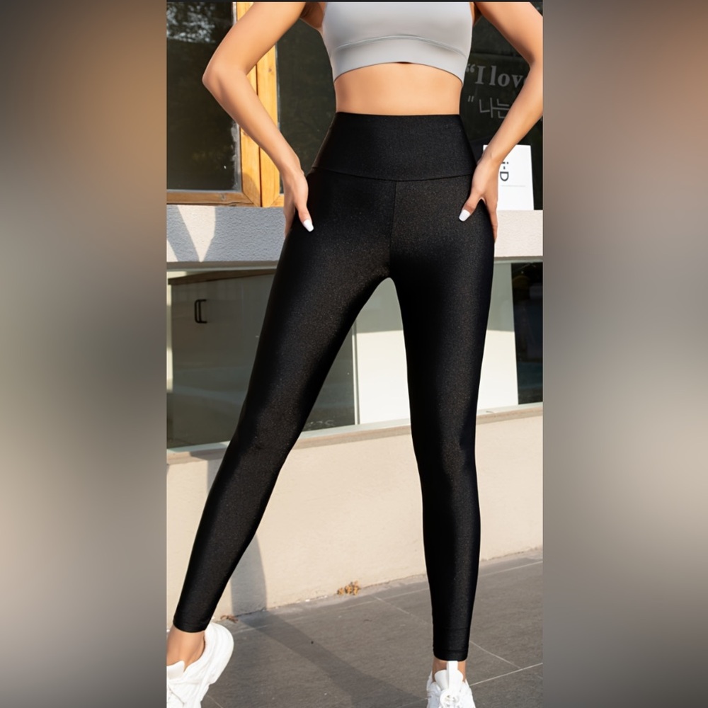 Athleta Black Strappy Bra and Leggings Set